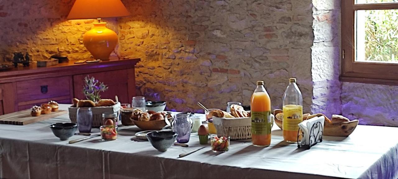 Domaine Les Garrigues Bed and Breakfast Puygaillard-de-Quercy Εξωτερικό φωτογραφία