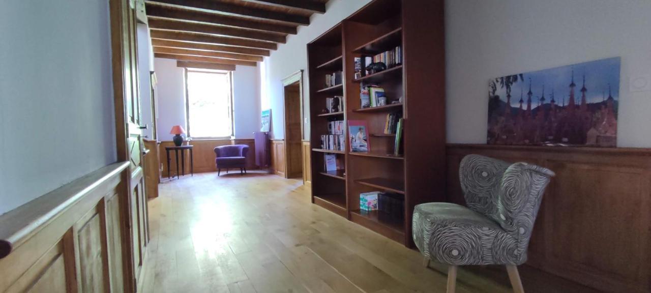 Domaine Les Garrigues Bed and Breakfast Puygaillard-de-Quercy Εξωτερικό φωτογραφία