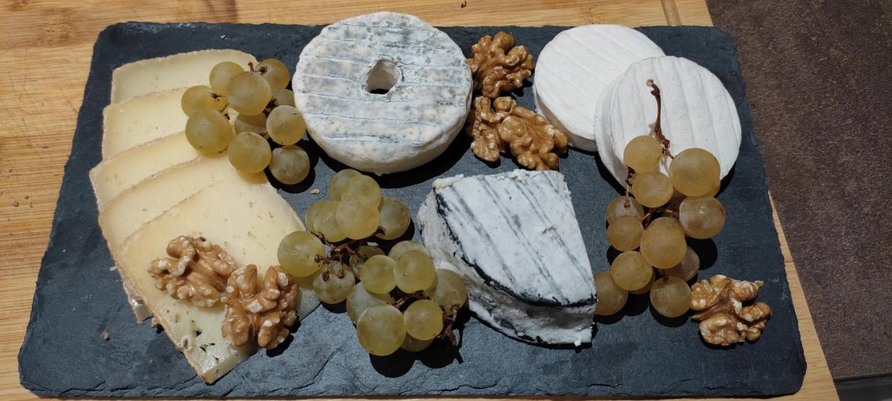 Domaine Les Garrigues Bed and Breakfast Puygaillard-de-Quercy Εξωτερικό φωτογραφία