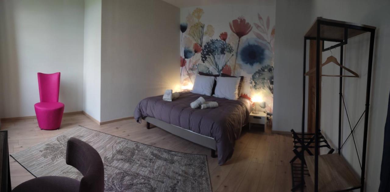 Domaine Les Garrigues Bed and Breakfast Puygaillard-de-Quercy Εξωτερικό φωτογραφία