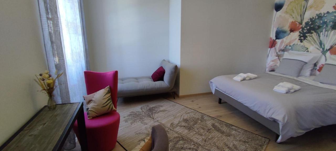 Domaine Les Garrigues Bed and Breakfast Puygaillard-de-Quercy Εξωτερικό φωτογραφία